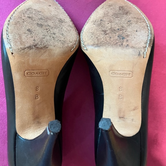Coach black leather pumps size 8B - Picture 4 of 7